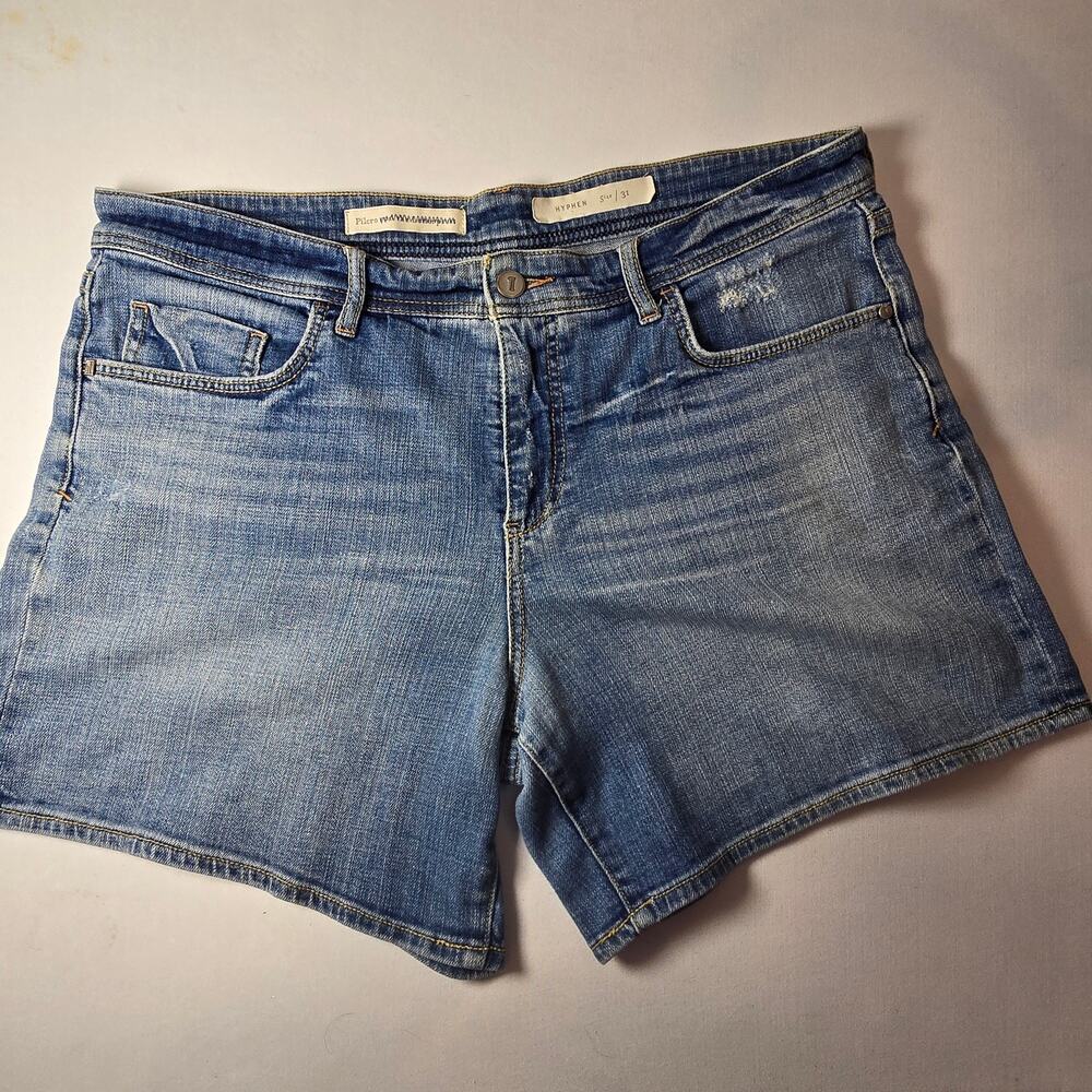 Pilcro and the Letterpress Hyphen denim jean shorts. Size 31.